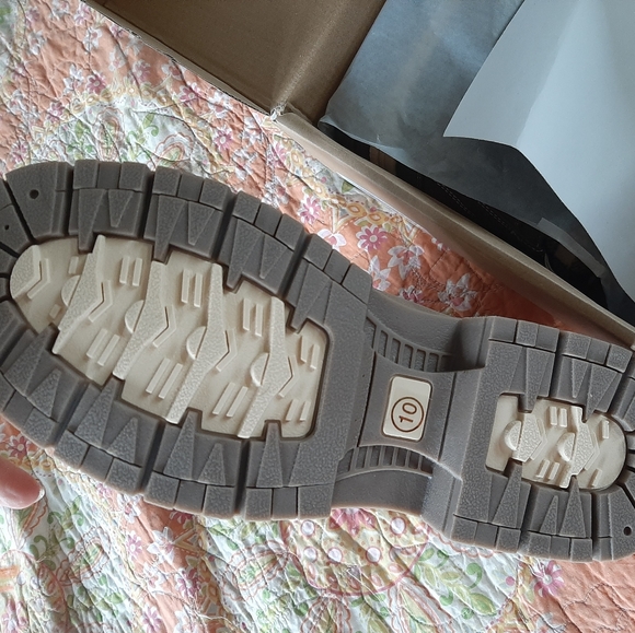 New Ladies Boots - Picture 4 of 4